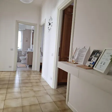 Al Roccolo House كومو