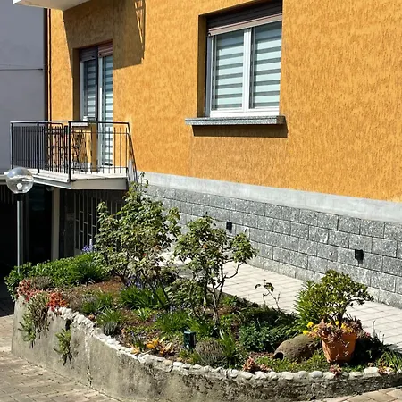 Al Roccolo House كومو