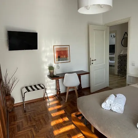 Al Roccolo House شقة