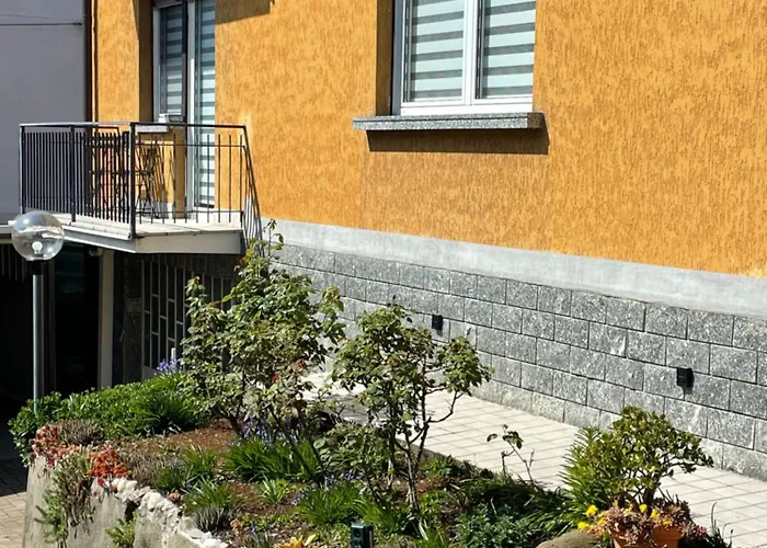 Al Roccolo House קומו